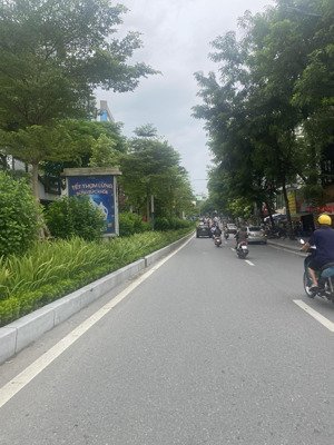 hiếm! phân lô 60m2, ô tô đỗ cửa, giá nhỉnh 24tỷ tại lạc long quân - xuân la - tây hồ