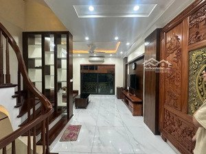 cầu giấy phân lô 6 tầng, ô tô đỗ cửa chỉ hơn 12 tỷ