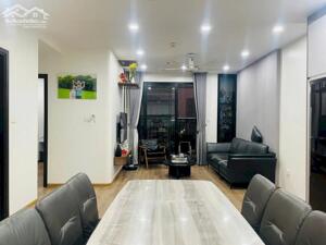 Bán nhà mặt phố Tôn Đức Thắng 50m2 nhà đẹp oto vào nhà 18.5 tỷ