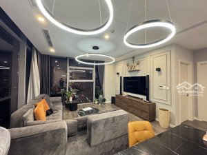 căn hộ 3 ngủ cạnh công viên cầu giấy. full nội thất ở ngay chỉ hơn 7tỷ