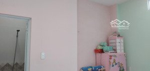 cho thuê phòng giá rẻ phạm văn hai toilet riêng - máy lạnh. giá 2.9tr/tháng - giờ giấc tự do
