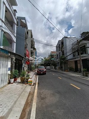 bán nhà mặt tiền đường 12m lý phục man .ngang khủng 6.4m chỉ 73tr/m2