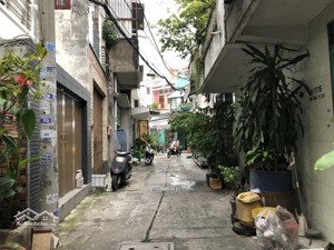 bán nhà 2 tầng, gần hồng bàng quận 11, hẻm 5m, 5,5x17m. nhỉnh 7 tỷ.