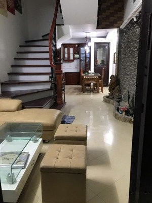 giá rẻ chỉ 12.8tr/tháng thuê nhà nguyên căn 5 tầng, 4pn gần hồ tây ở ngay!