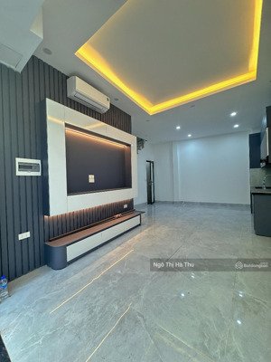 trung tâm ngọc lâm - thông nguyễn văn cừ - hồng tiền - gần cầu chương dương - nhà mới tinh