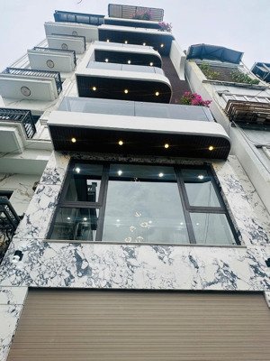 bán gấp nhà mới xây 8 tầng 65m2 vị trí vip tư đình, long biên siêu phẩm cấp cấp triệu đô