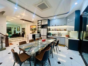 bán gấp nhà đẹp 141,5m2 chu huy mân, gara ô tô, thang máy, gần vinhome riverside