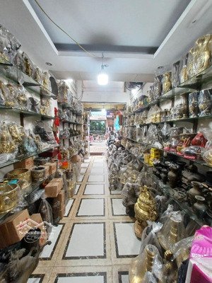 bán nhà mặt phố hoàng hoa thám, 7,7 tỷ, 22m2, view đẹp, chính chủ