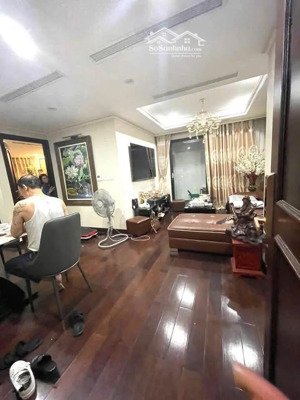 cho thuê chung cư cao cấp hc golden hồng tiến 12 triệu - 2pn, 2wc, logia - nội thất đầy đủ