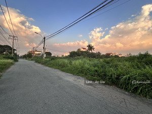 đất đẹp
liên phường, phước long b hàng xóm global city dt: 10 x 20m (2