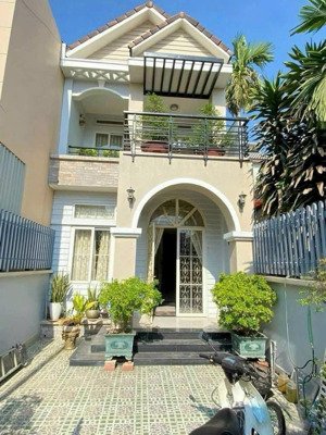 bán nhà 5x29m sổ thổ cư hoàn công b5 nguyễn ái quốc tân hiệp đồng nai, giá 5tỷ5