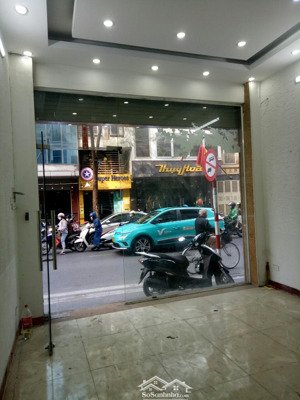 cửa hàng vp nhà mặt phố ngã ba thụy khuê văn cao, tầng 1 80m2: 12tr, 50m2: 7tr, tầng 2,3 và 4: 6tr