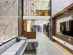 bán nhà 29/19 tây thạnh,tân phú,
dt: 3.6x16m2 xây 4.5lầu hẻm 6m.5.990ty 4pn,5wc.full nội thất