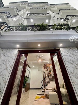 bán nhà ngọc trì thạch bàn, giá 5.8 tỷ, 5 tầng, mặt tiền rộng 5.9m, ô tô đỗ cổng gần aeon mall