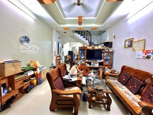 phố láng hạ cách 15m - ô tô đỗ cửa kinh doanh - dt to giá nhỏ - 4 tầng 62m chỉ với hơn 14 tỷ