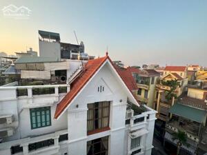 (Hiếm) Nghi Tàm nhà đẹp - thang máy - 2 mặt ngõ thông - thoáng vĩnh viễn - giá chỉ 18 tỷ.