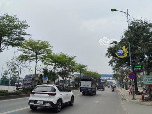 mặt phố lê trọng tấn hà đông - hàng xóm park city - vỉa hè bát ngát - kinh doanh sầm uất.