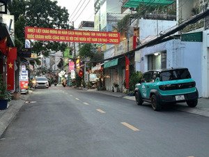 cc gửi bán mtkd nguyễn văn công 84m2(4x21) 3 tầng kd sầm uất sát sân bay tsn 13.8 tỷ. 