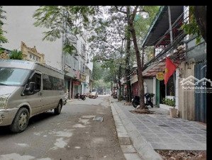 bán nhà mặt ngõ trần quốc hoàn- 40m2, mặt tiền 5.6m, 5 tầng- 1 nhà ra phố, ôtô 7 chỗ vào- 13.95 tỷ