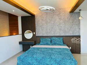 chính chủ cho cc doiblex c3-star hil pmh q.7 133,11m 3pn 2wc ful nt ở ngay chỉ 27tr lh 