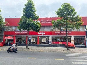 cho thuê mbkd view hồ hoàng cầu, mặt tiền 30m, dt 300m2 thông sàn giá rẻ 1xx mọi mô hình, sẵn pccc
