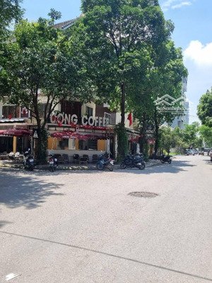 bán đất đấu giá tại đường tứ hiệp, 17,5 tỷ, 93m2, phân lô vỉa hè , ô tô tránh