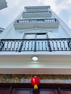 chị xuân gửi bán nhà trung tâm liên mạc đơn lập 5 tầng mặt tiền 4.5m