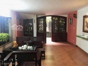 bán nhà võng thị - 4 tầng ngõ thông rộng cách hồ tây 30 bước lô góc 100m2 31 tỷ