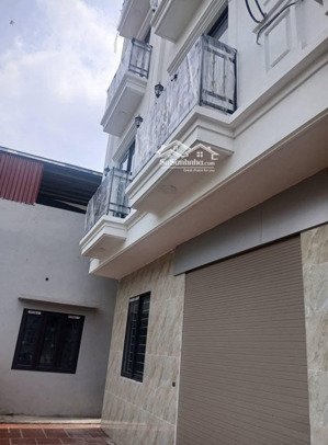 nhà lô góc văn hội văn bình văn giáp thường tín. dt 45,1m2 mt 5,4m giá 4,3tỷ. gần ôtô tránh đấu giá