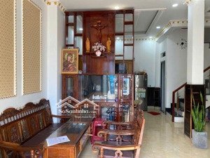 cần bán gấp nhà 3 tầng diện tích 68m2 giá 4 tỷ