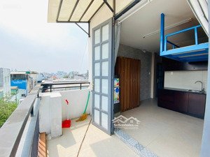 phòng ban công full nội thất_ngay chợ tân hương_như hình giá 4tr3