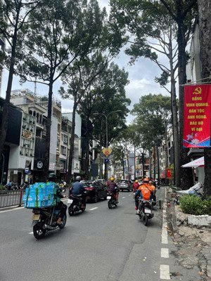 siêu phẩm mặt tiền ngang 8m dài 20m gần vạn hạnh mall, q10, hđt: 220tr/th, giá 65 tỷ, 4 tầng + tm