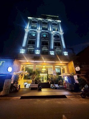 siêu phẩm toà nhà 2 hầm 9 tầng góc 2 mặt tiền ngay trục nguyễn văn trỗi tn 500tr/th giá 205 tỷ