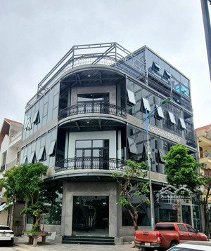 cc bán nhà dân xây lô góc phố thạch bàn, long biên ô tô chạy vòng quanh dt 105m2 x 3 tầng