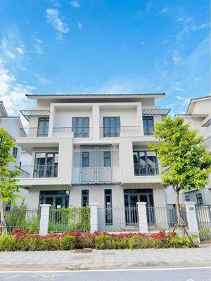 3 căn biệt thự cuối cùng giá rẻ nhất dự án centa riverside, vay 70% ân hạn gốc lãi 24 tháng, ck 10%