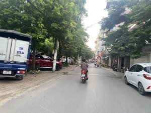 bán đất phú diễn bắc từ liêm ,ô tô tránh ,ngõ thông ,mặt tiền rộng,gần ga tàu , gần trường tnmt