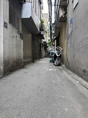 chính chủ bán nhà ngõ 52 mỹ đình, 40m2, 6 tầng, giá 9 tỷ có thương lượng.