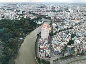 bán 2pn 1wc 62m a2-26.02 giá 13.8ty bao sổ, tặng full nội thất cao cấp call 