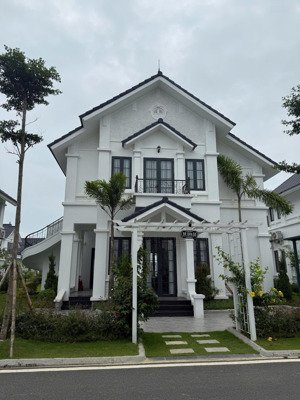 chính chủ bán biệt thự vườn vua resort, 330m2, 4pn, 3wc, đầy đủ nội thất, thanh thủy, phú thọ