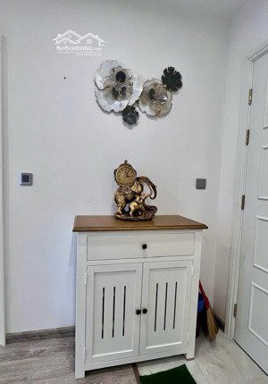 chính chủ tìm khách thuê vp lịch sự căn hộ lux6 1pn-50m2 đầy đủ nội thất cho thuê 23 triệu /tháng.