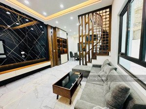 chính chủ bán nhà la phù 38m 5 tầng ô tô đỗ cổng nội thất đẹp chỉ 4,6 tỷ