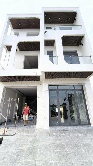 bán nhà mặt tiền ngay ,ubnn phường tương bình hiệp,gần ngả 3 sở gà,cách khu du lịch đại nam 4 cây