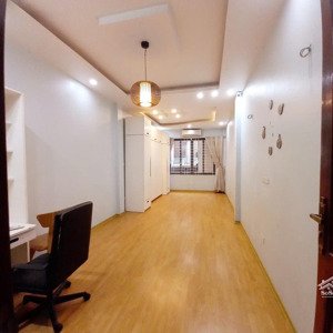 (siêu hiếm) bán nhà 5 tầng 39m² tt. đống đa ngõ thông phù hợp cả ở và cho thuê, chỉ 6 tỷ