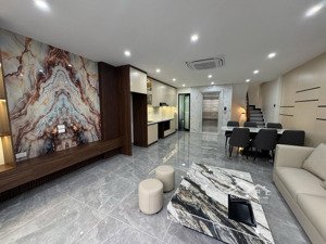 phân lô ô tô tránh nhà đẹp hoàng văn thái thang máy 46m2, 6 tầng nội thất đỉnh 12.6 tỷ