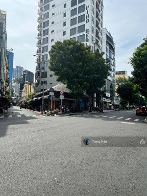 vip góc 2mt phó đức chính & lê công kiều quận 1 - 10 x 16m - công nhận 152m2 - giá 75 tỷ