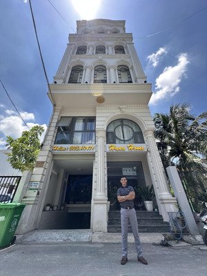 chdc p. phú thuận q7 - 6 tầng hẻm xe hơi tránh nhau 37 phòng dòng tiền 2.3 tỷ không 1 lỗi nhỏ