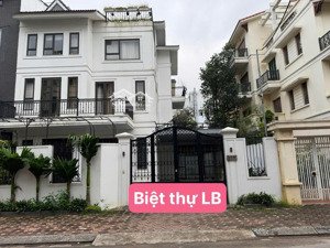 cần bán biệtthự liền kề thự sài đồng long biên hà nội.