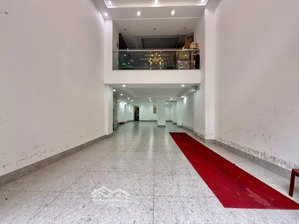 bán toà chdv 6 tầng dòng tiền 120 triệu/tháng ngay khu đường hoa phan xích long