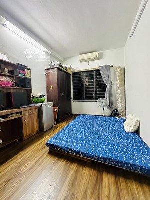 bán nhà 3 tầng, gần ô tô và nhiều trường đại học