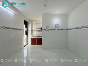 cho thuê phòng trọ giá rẻ ngay đại học fpt, gtvt, ufm, 28m2 có máy lạnh, đường lã xuân oai, quận 9